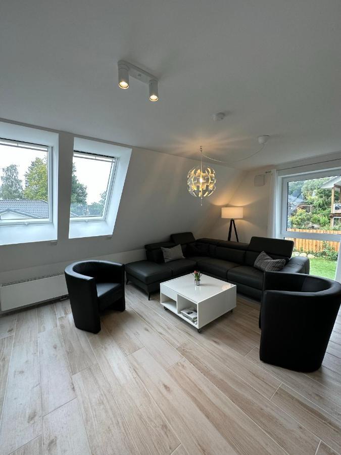 Helle Ferienwohnung: Spacious Retreat with E-Charging in Buchholz Buchholz in der Nordheide Exterior photo