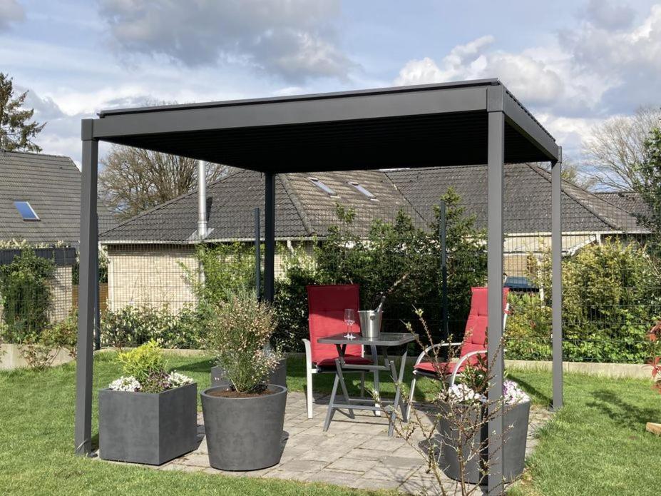 Helle Ferienwohnung: Spacious Retreat with E-Charging in Buchholz Buchholz in der Nordheide Exterior photo